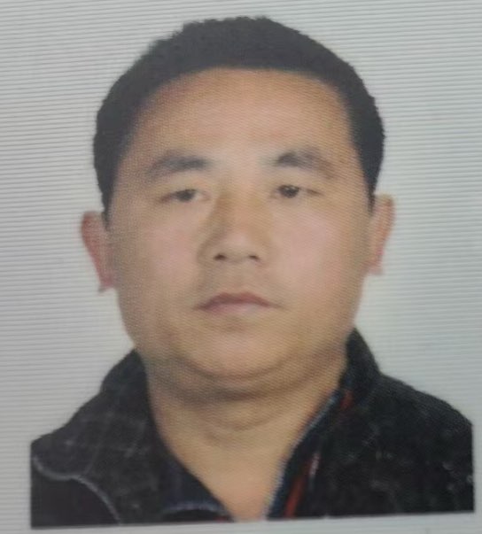 寻找失散亲人向明亮照片
